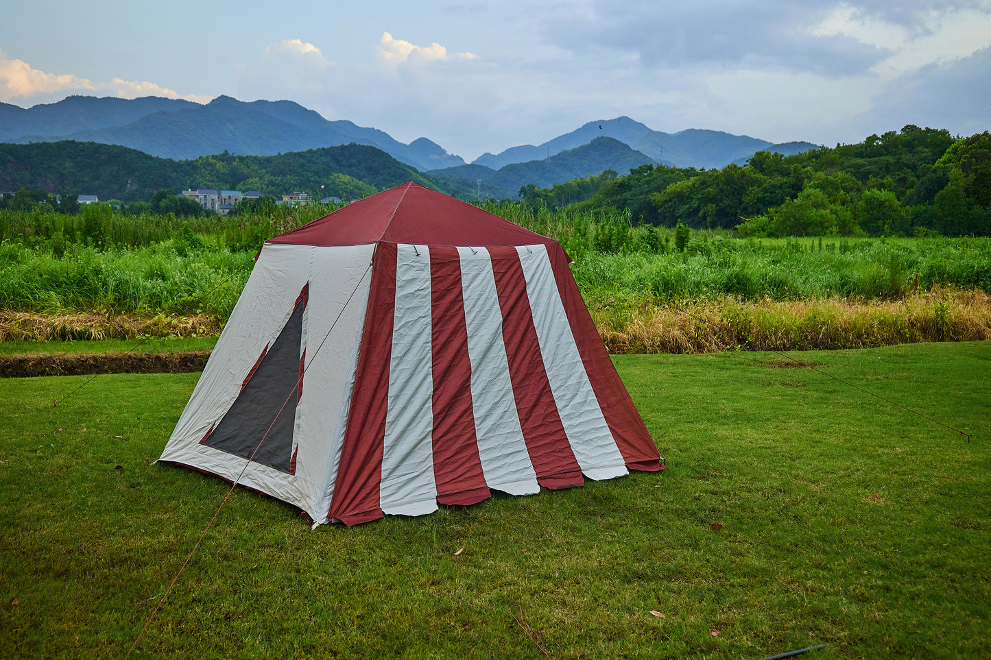 EchoSmile 5-Person Red and White Pop Up Camping Tent