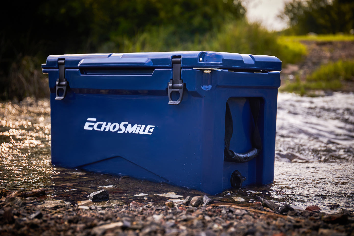 EchoSmile 35 qt. Rotomolded Cooler